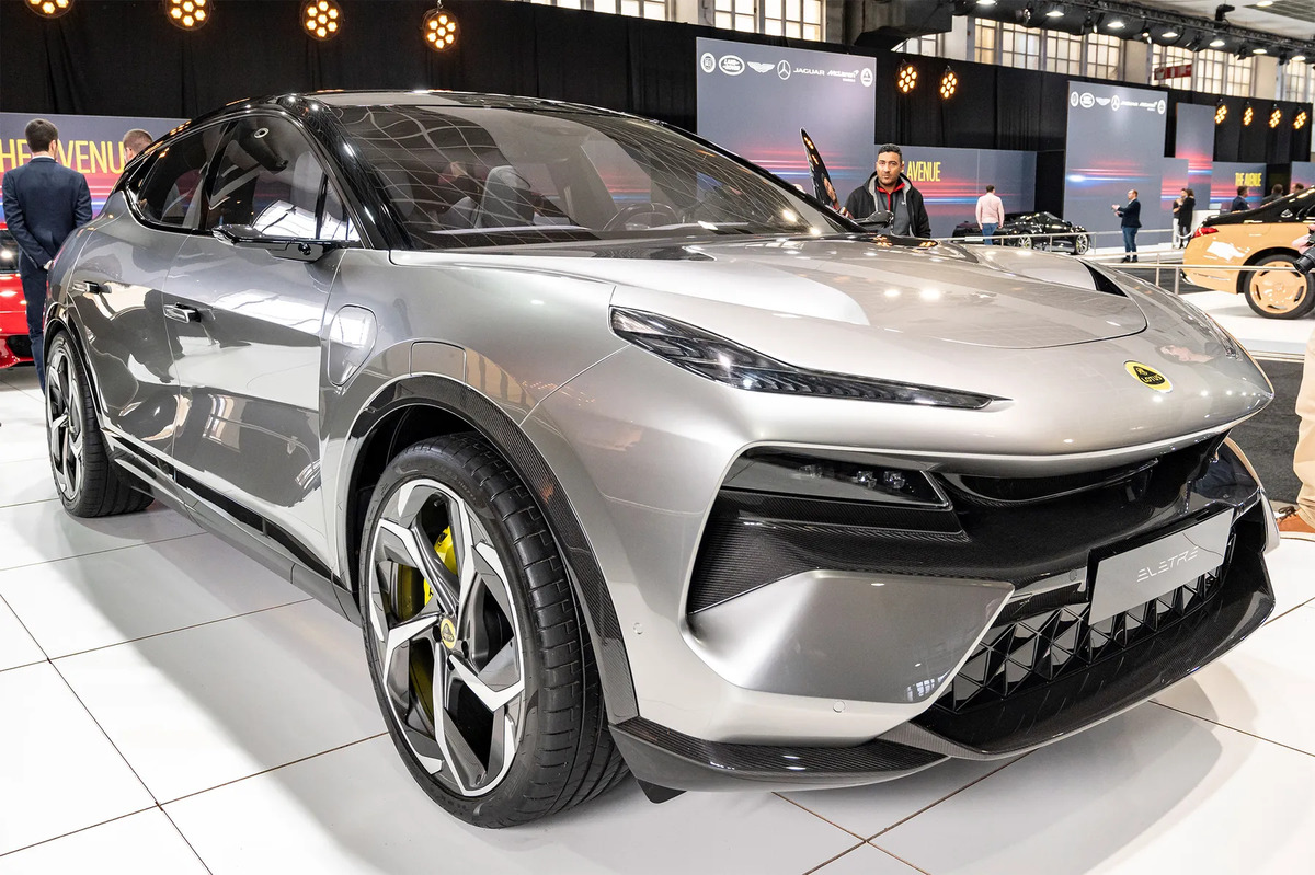 geely hoi sinh lotus Geely hồi sinh Lotus và chiến lược thương hiệu toàn cầu